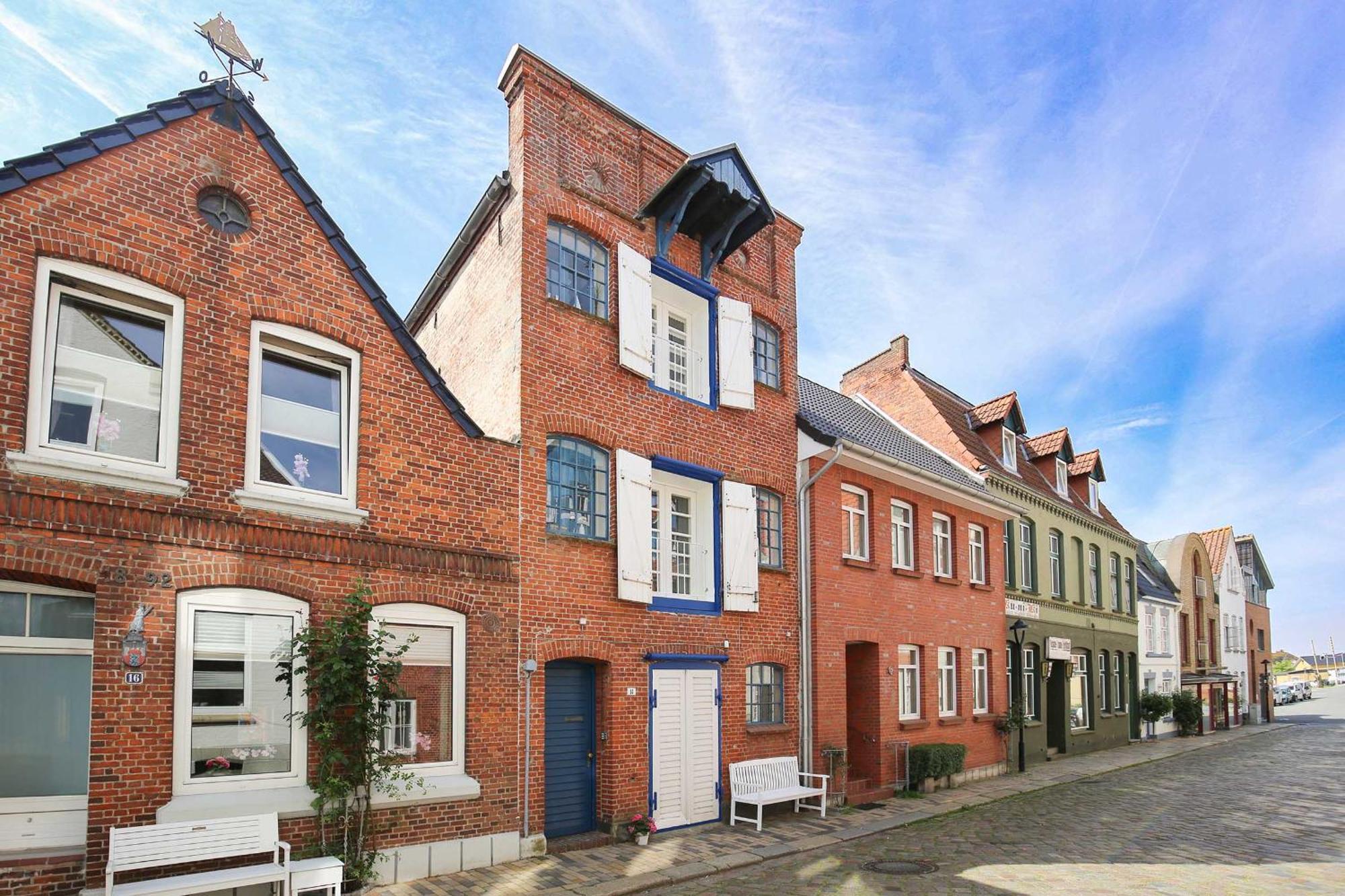 Altes Kontorhaus Kajuete Apartment Husum  Exterior photo