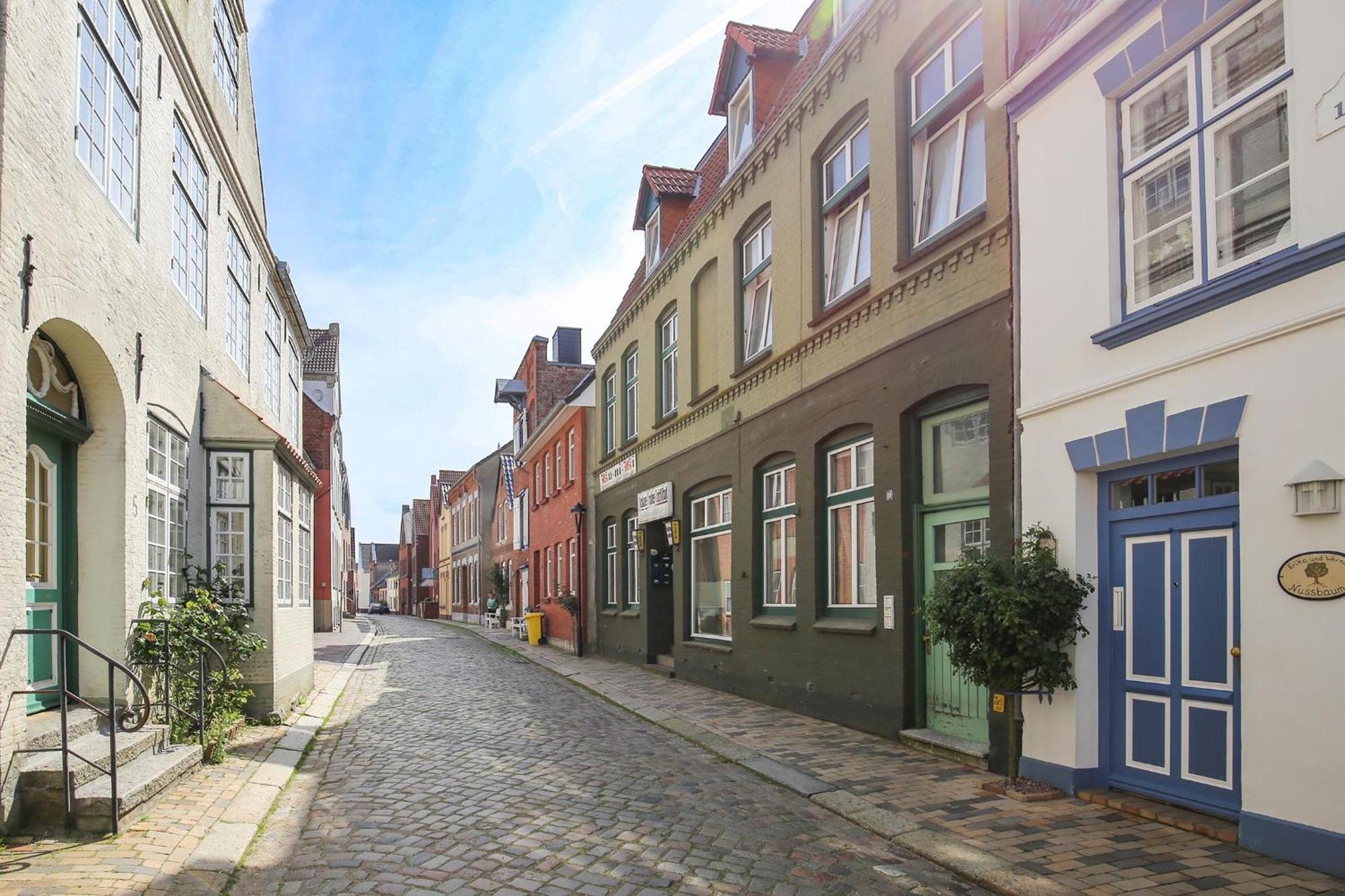 Altes Kontorhaus Kajuete Apartment Husum  Exterior photo
